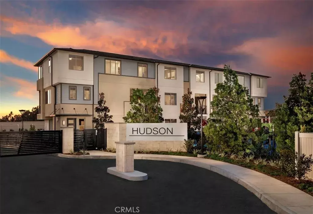 Placentia, CA 92870,1572 Lima