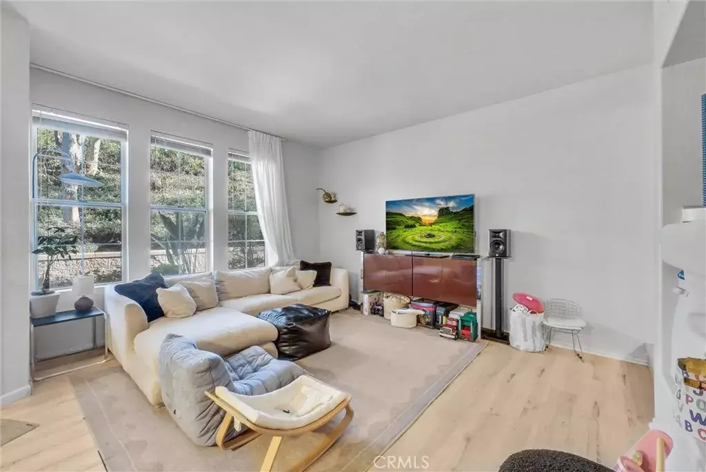 Aliso Viejo, CA 92656,65 Waxwing