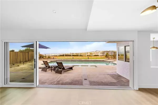 San Clemente, CA 92672,313 Calle Villario