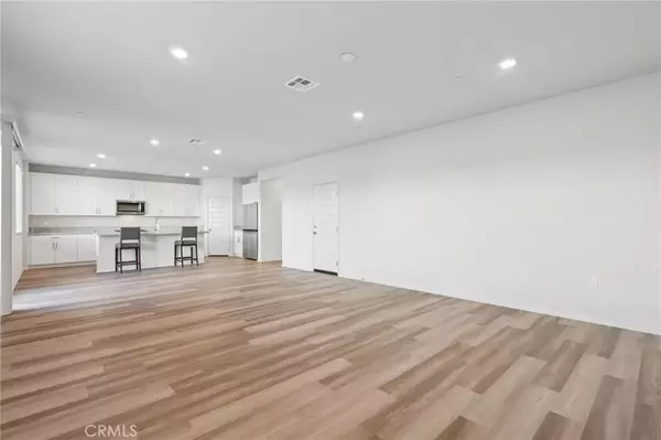 Lake Elsinore, CA 92532,19536 Hanging Rock Road