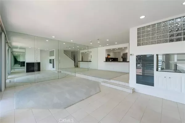 Huntington Beach, CA 92649,3310 Tempe Drive