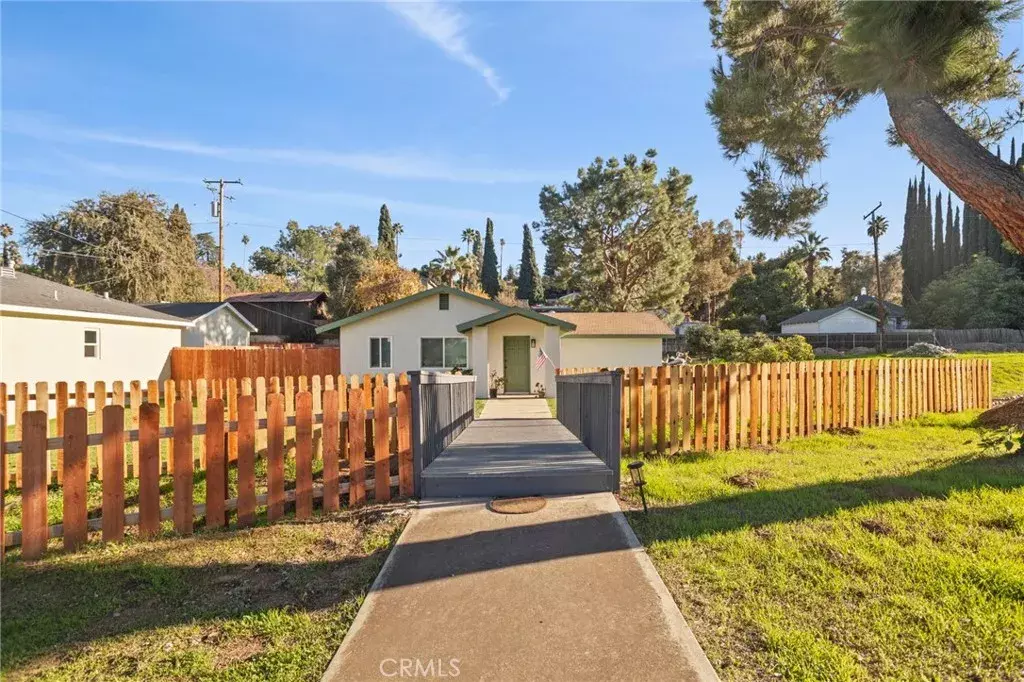 Redlands, CA 92373,164 E Highland Avenue