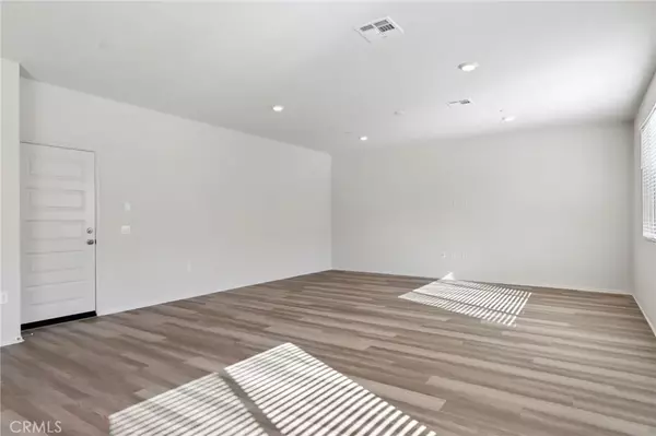 Lake Elsinore, CA 92532,19508 Hanging Rock Road