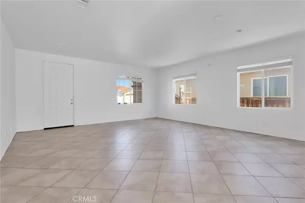 Victorville, CA 92392,12299 Dandelion