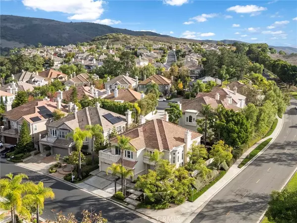 Rancho Santa Margarita, CA 92679,2 Dellwood