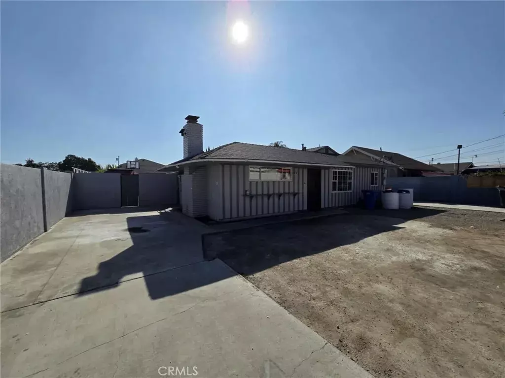 Stanton, CA 90680,7072 Kermore