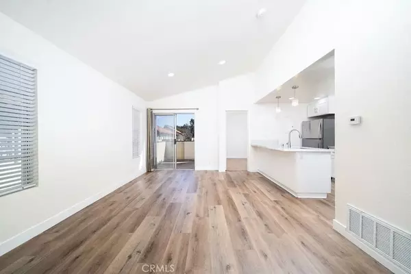 Mission Viejo, CA 92691,26156 La Real #F