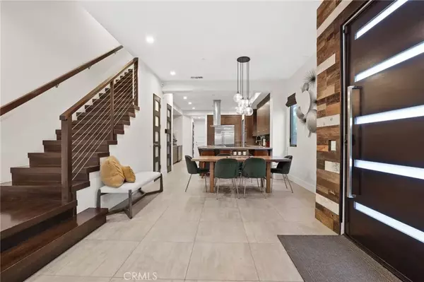 Huntington Beach, CA 92648,402 10th Street