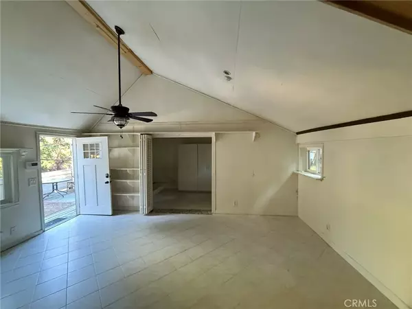 Crestline, CA 92325,23489 Lake