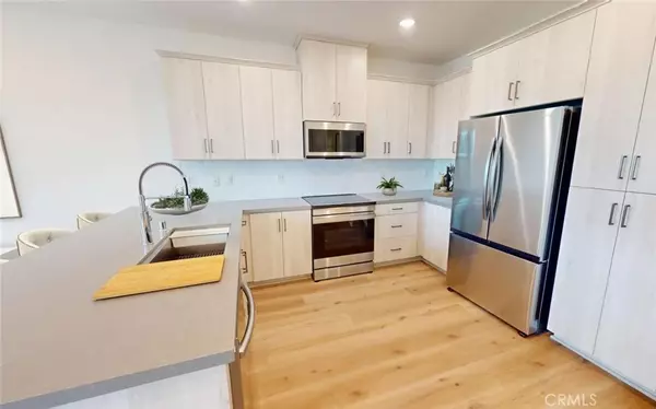 Ontario, CA 91761,3988 E. OAKWOOD AVE.