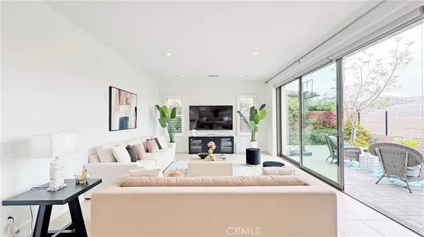 Irvine, CA 92602,236 Oceano