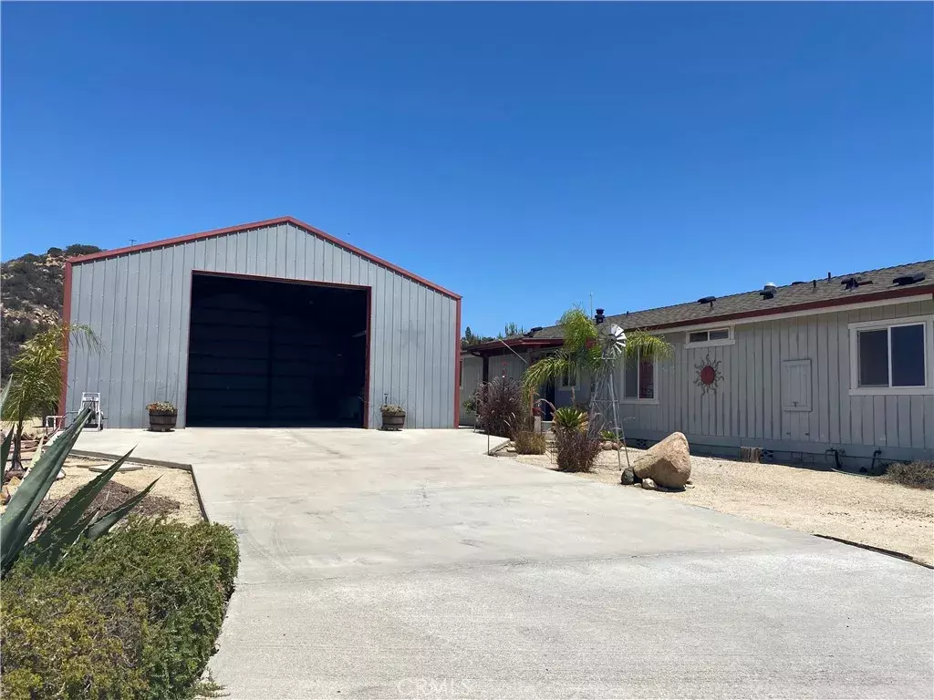 Fallbrook, CA 92028,2445 Helen