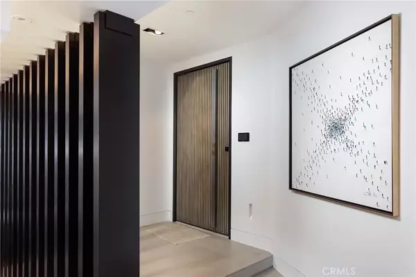 Newport Beach, CA 92660,660 Harbor Island Drive