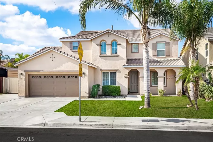 476 Peregrine Ln, San Jacinto, CA 92582
