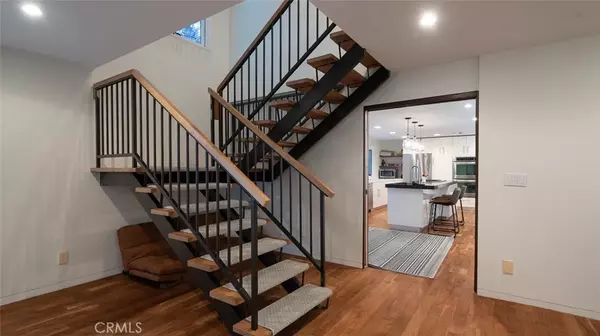 Brentwood, CA 90049,13501 Bayliss