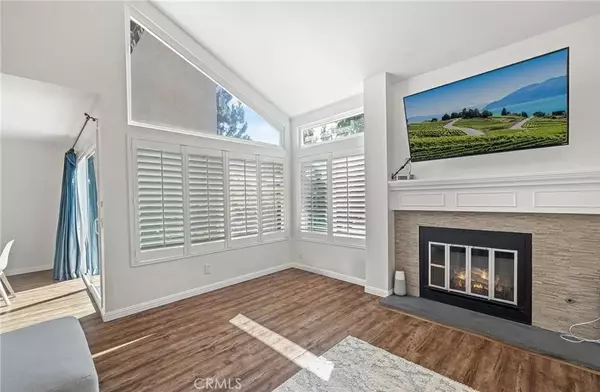 Irvine, CA 92612,164 Stanford Court #82