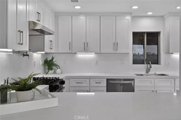 Newport Beach, CA 92663,233 Santa Ana