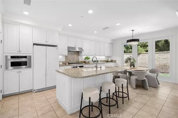 Irvine, CA 92618,61 Lupari