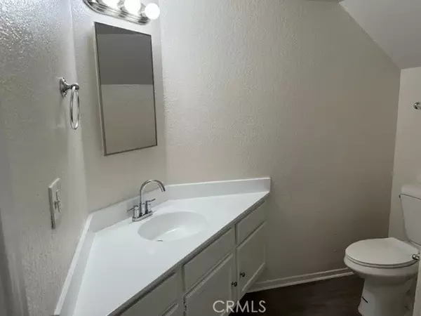 Huntington Beach, CA 92648,2111 California #C