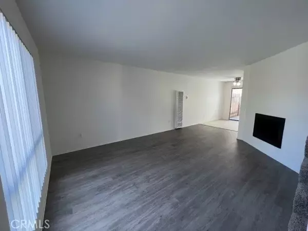 2111 California #C, Huntington Beach, CA 92648