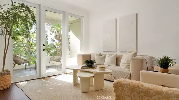 2233 Martin #216, Irvine, CA 92612