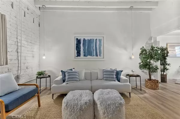 San Diego, CA 92101,941 W Hawthorn #9