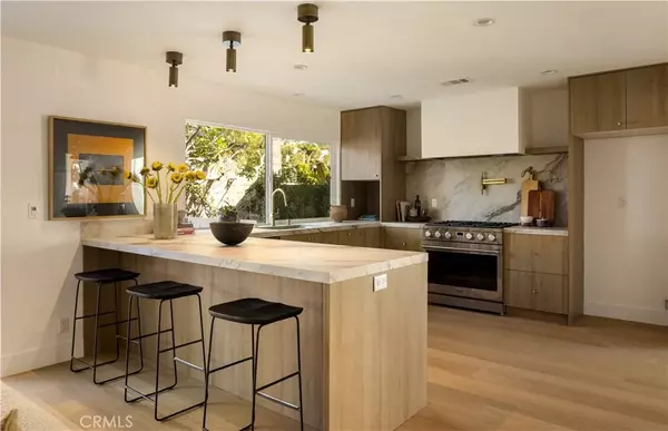 Costa Mesa, CA 92626,872 Liard