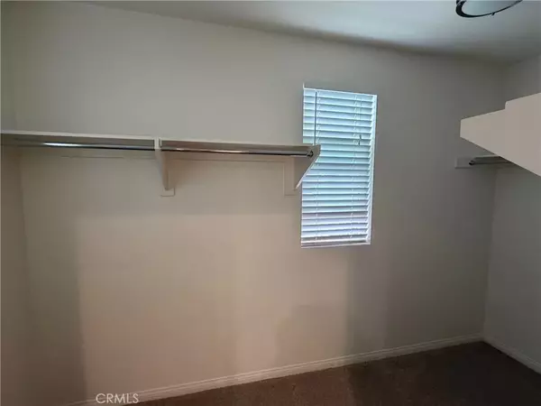 Irvine, CA 92618,33 Latitude