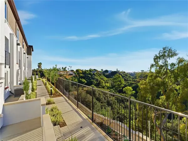 San Diego, CA 92117,4751 Misty Place