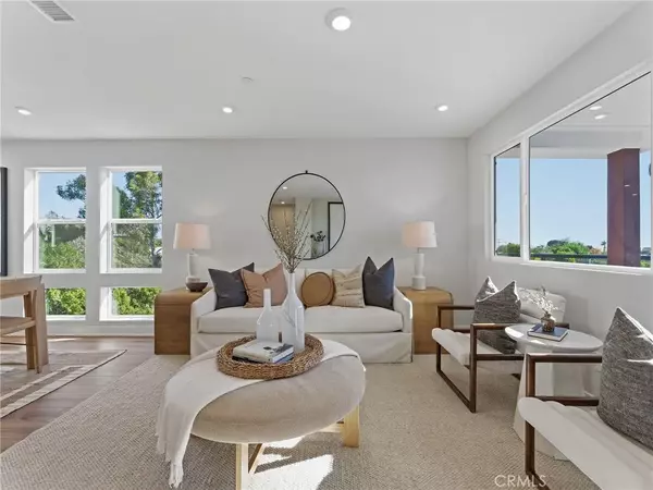 San Diego, CA 92117,4751 Misty Place