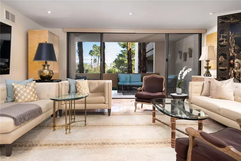 Palm Springs, CA 92264,2424 E Palm Canyon Drive #2D