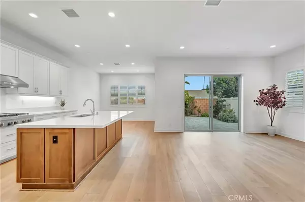 Huntington Beach, CA 92647,14432 Windfall Lane