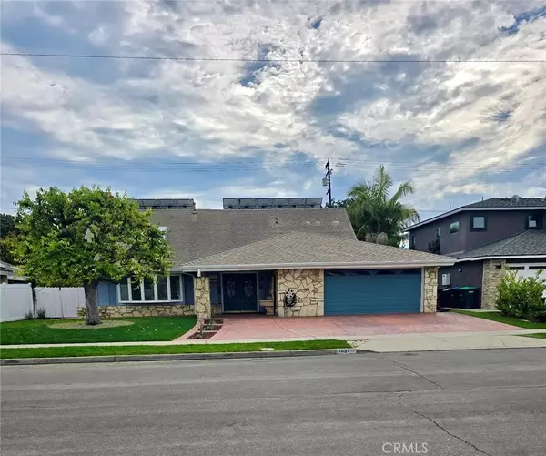 1851 Pitcairn, Costa Mesa, CA 92626