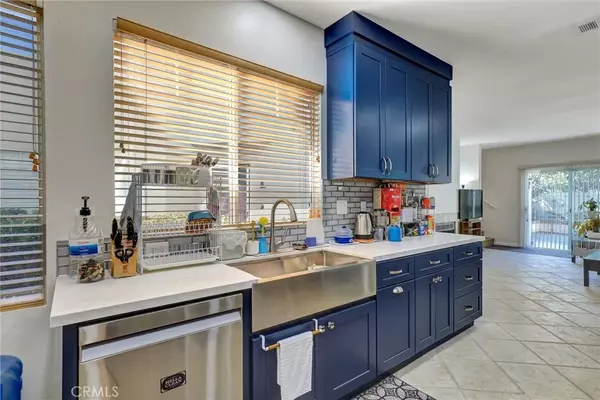 Aliso Viejo, CA 92656,9 Mosaic