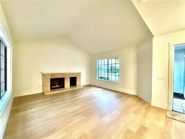 Mission Viejo, CA 92691,21061 Carob