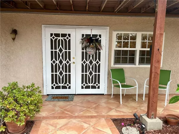 Corona, CA 92881,19870 Katy