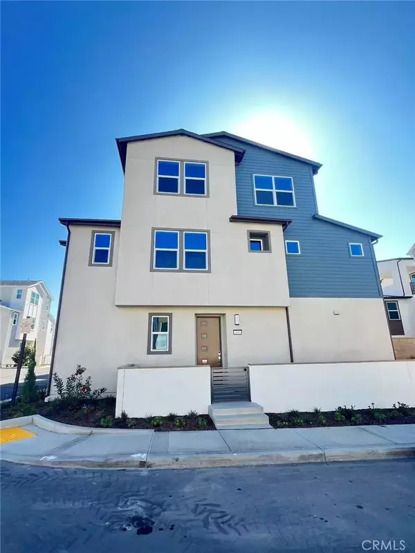 330 Proctor, Irvine, CA 92618