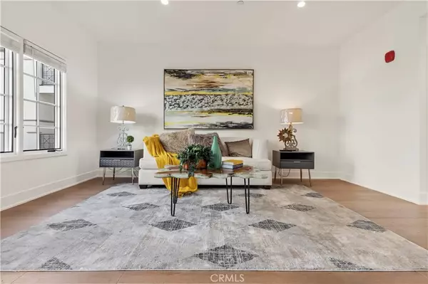 Pasadena, CA 91101,288 S Oakland Ave #211