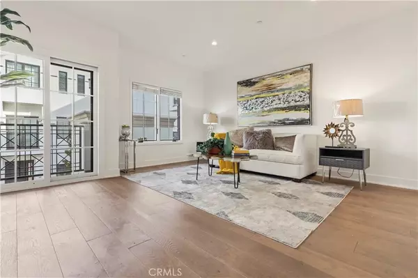 Pasadena, CA 91101,288 S Oakland Ave #211