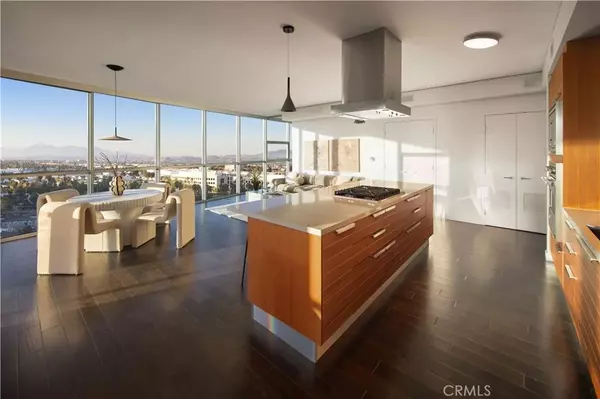 Santa Ana, CA 92707,9 MacArthur Place #508