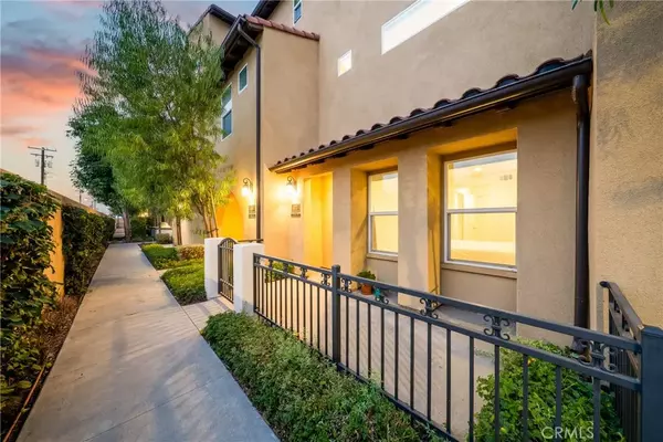 677 S District, Anaheim, CA 92805