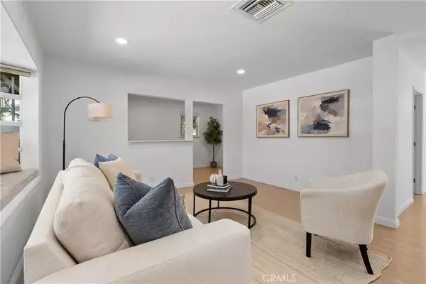 Tarzana, CA 91356,5732 Wilbur Avenue