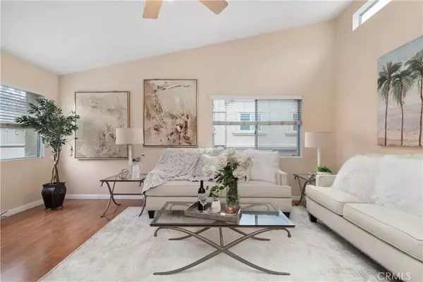 Lake Forest, CA 92630,21175 Gladiolos