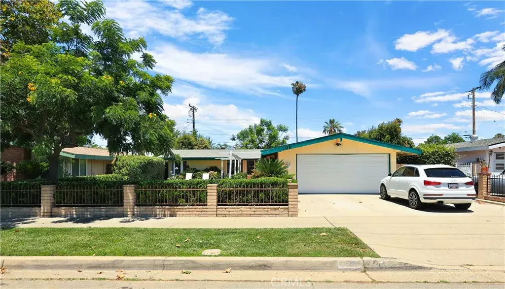 1139 W Sycamore, Orange, CA 92868