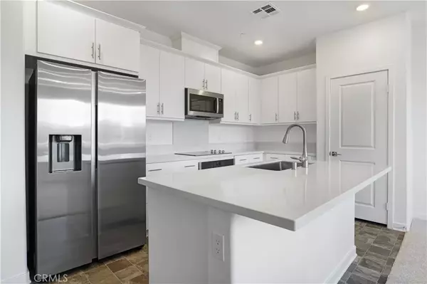 Ontario, CA 91761,2571 Cloudview Privado