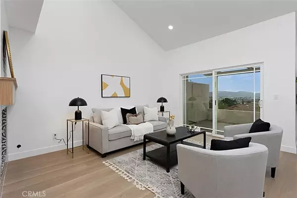 San Diego, CA 92128,17738 Plaza Acosta