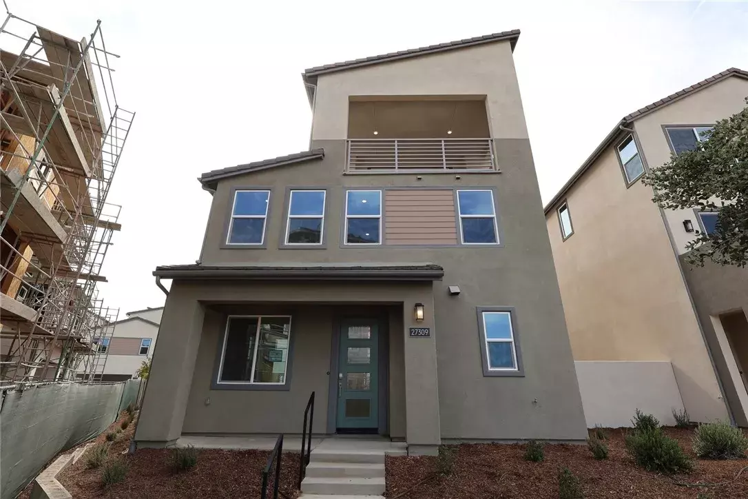 Valencia, CA 91381,27309 Bear Paw Lane