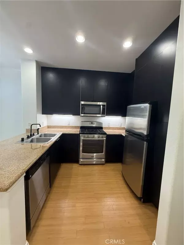 Irvine, CA 92612,2457 Watermarke