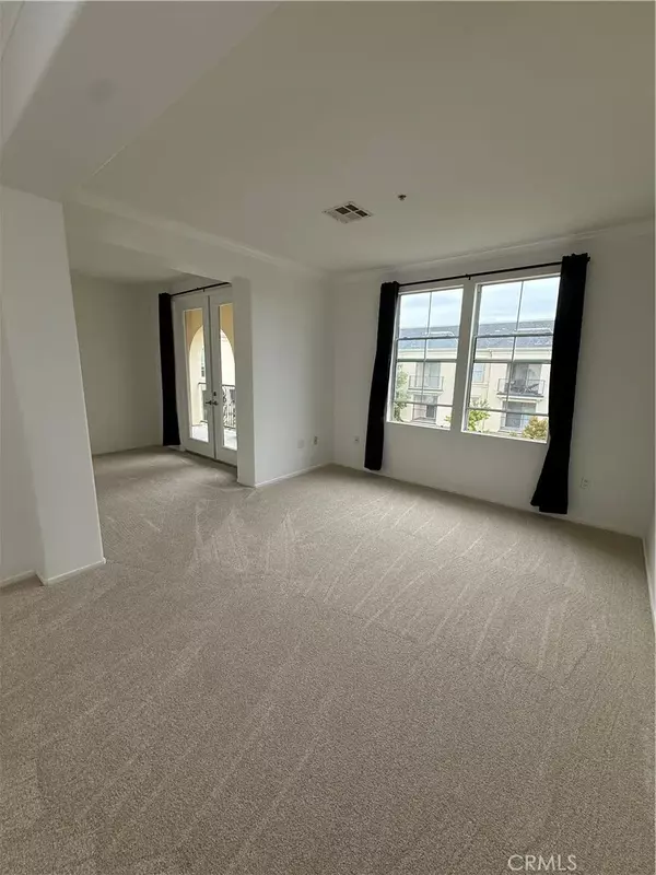 Irvine, CA 92612,2457 Watermarke