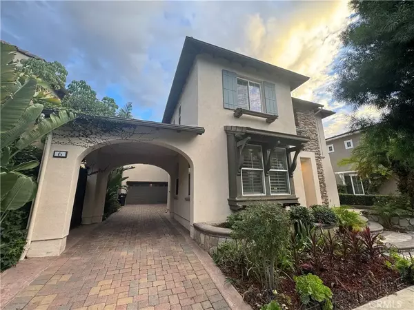 6 Napa, Irvine, CA 92602